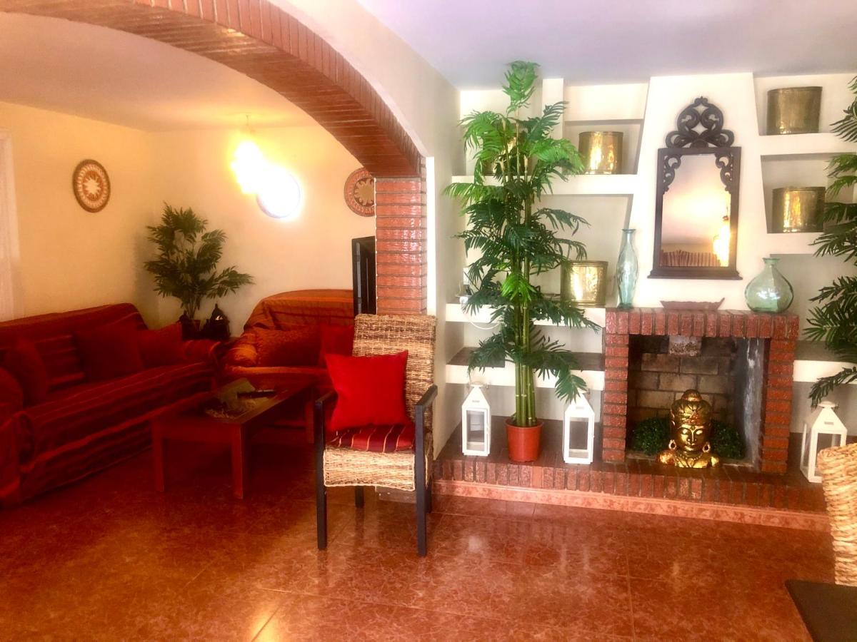 Gran Casa Con Terraza A 3 Min Playa Con Wifi - Rodeada De Servicios Roquetas de Mar Esterno foto