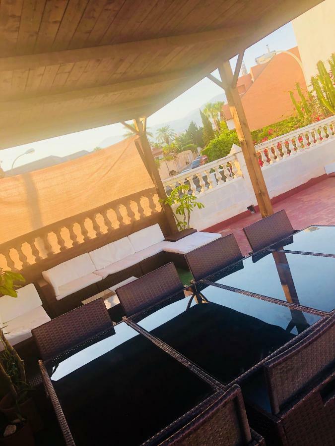 Gran Casa Con Terraza A 3 Min Playa Con Wifi - Rodeada De Servicios Roquetas de Mar Esterno foto