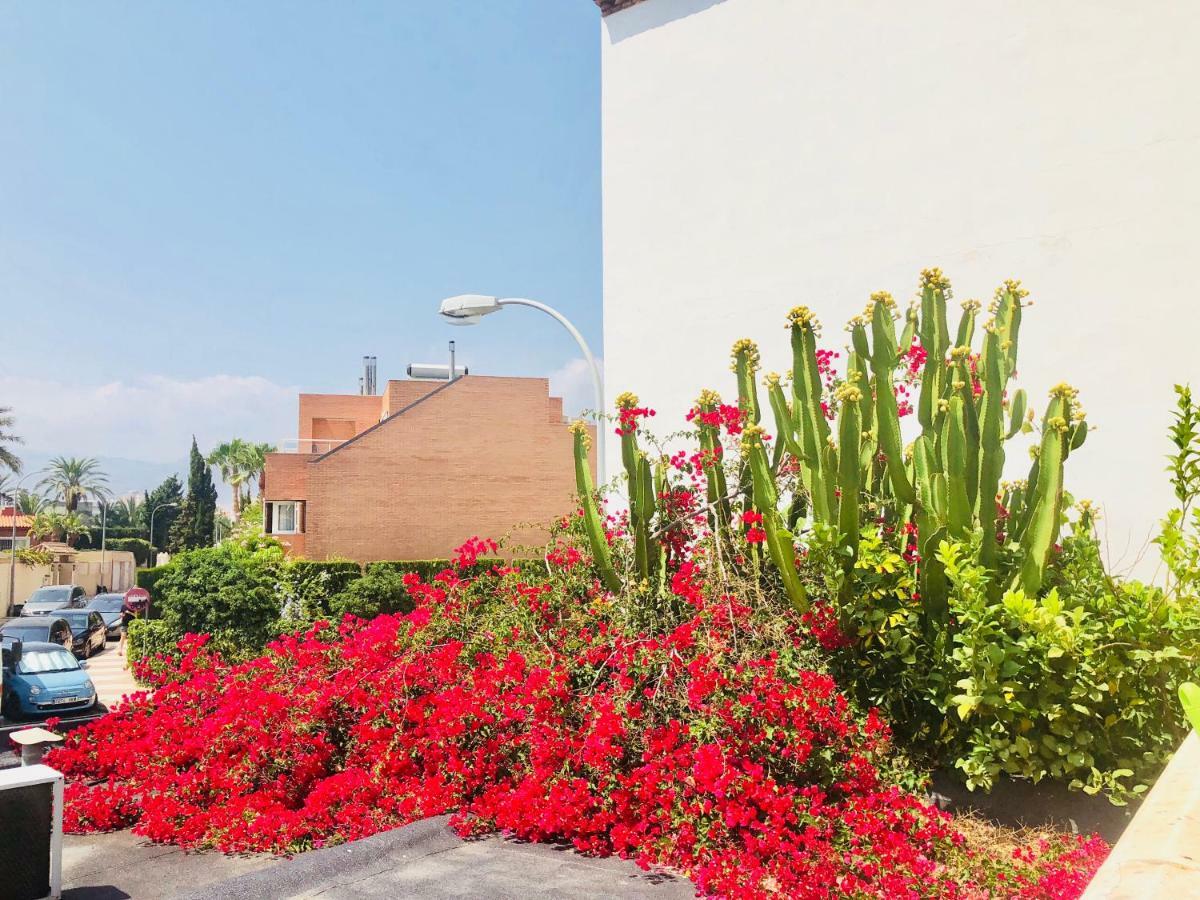 Gran Casa Con Terraza A 3 Min Playa Con Wifi - Rodeada De Servicios Roquetas de Mar Esterno foto