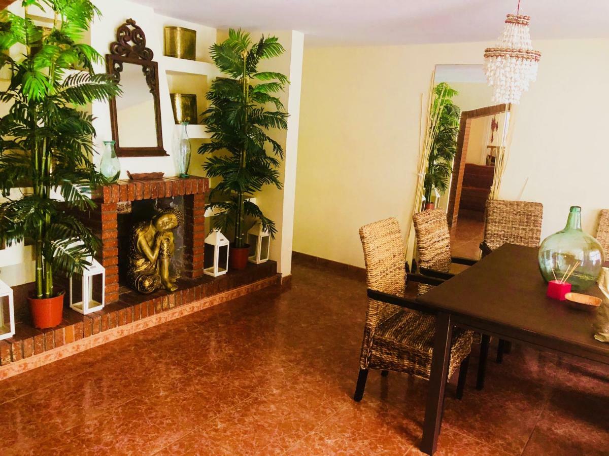 Gran Casa Con Terraza A 3 Min Playa Con Wifi - Rodeada De Servicios Roquetas de Mar Esterno foto