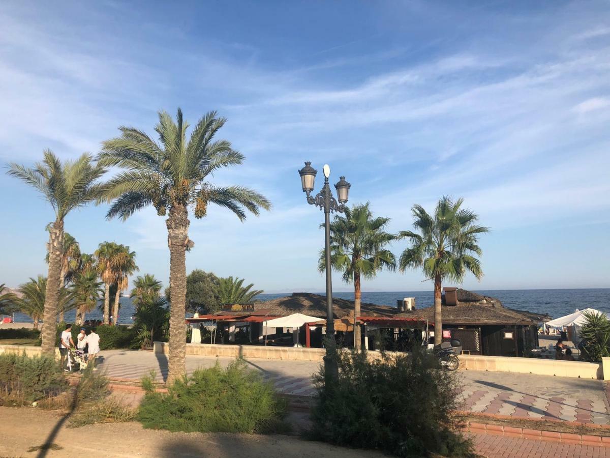 Gran Casa Con Terraza A 3 Min Playa Con Wifi - Rodeada De Servicios Roquetas de Mar Esterno foto